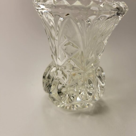 Small Crystal Mini Vase - Picture 4 of 9
